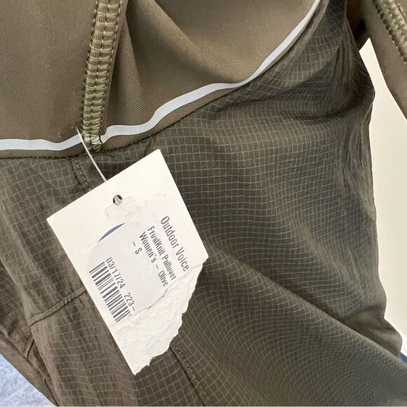 Outdoor Voices Frostknit Pullover Hoodie in Olive Green NEW Size Small - Picture 7 of 13